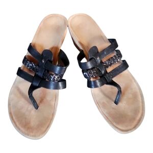 UGG "Maggie" Women's Black Cork Wedge Strappy Thong Sandals Sz 9
